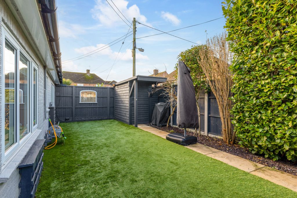 Additional image 19 of 3 bed semi-detached bungalow for salePriory Avenue, Hungerford RG17