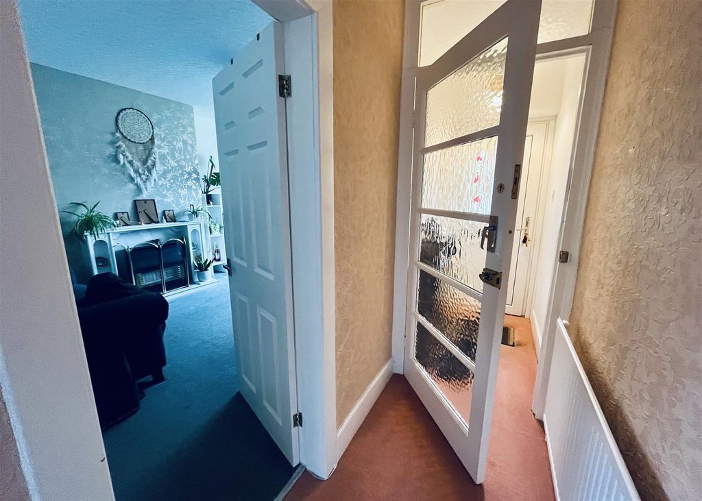 Additional image 9 of 2 bed flat for saleVernon Avenue, Huddersfield HD1