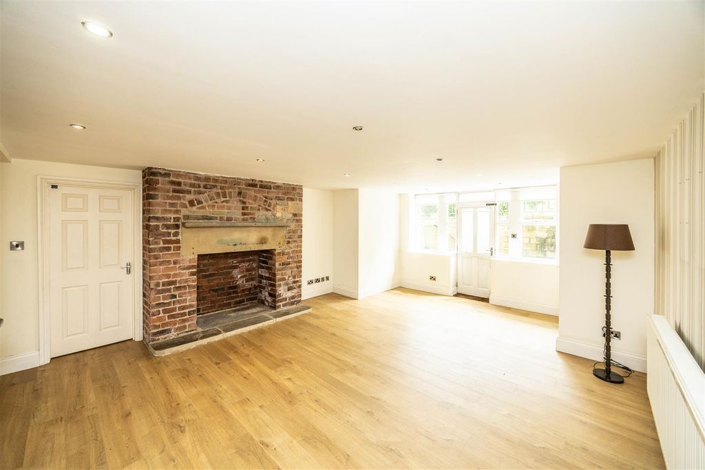 Additional image 3 of 2 bed flat for salePark Drive, Huddersfield HD1