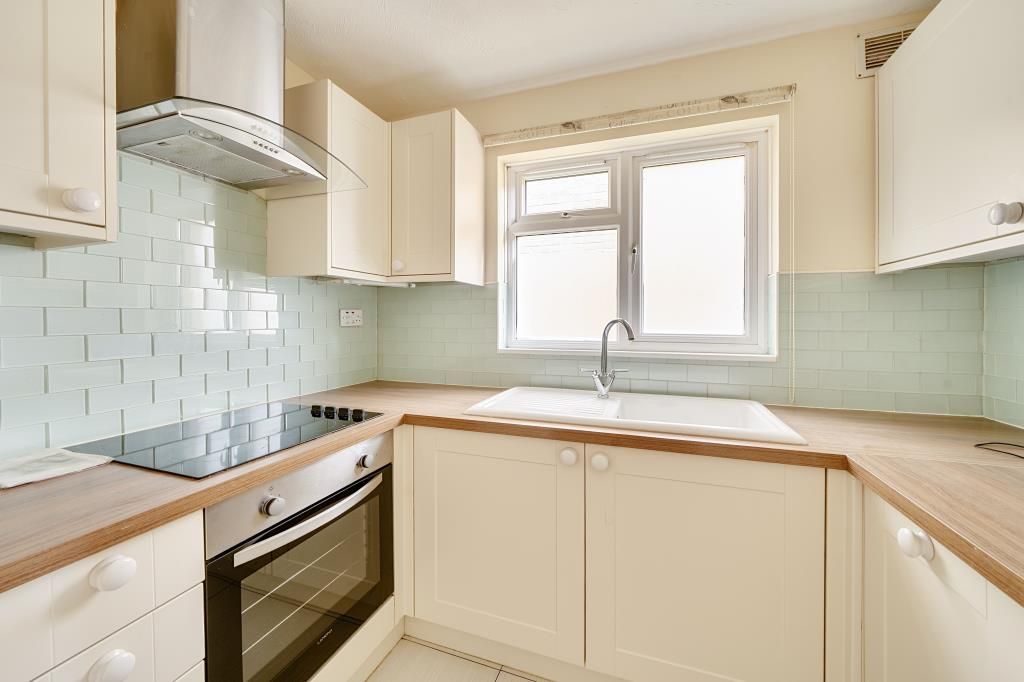 1 bed flat for saleThe Ridings, Kidlington OX5 photo 2