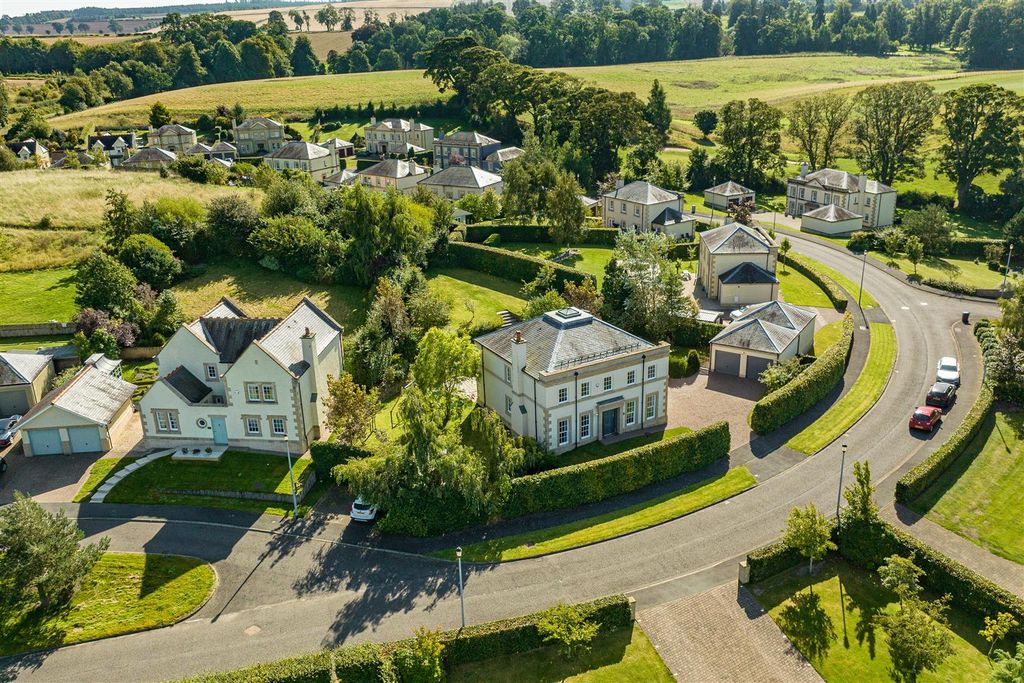 Additional image 7 of 5 bed detached house for sale33 Bowmont Court, Heiton, Kelso TD5
