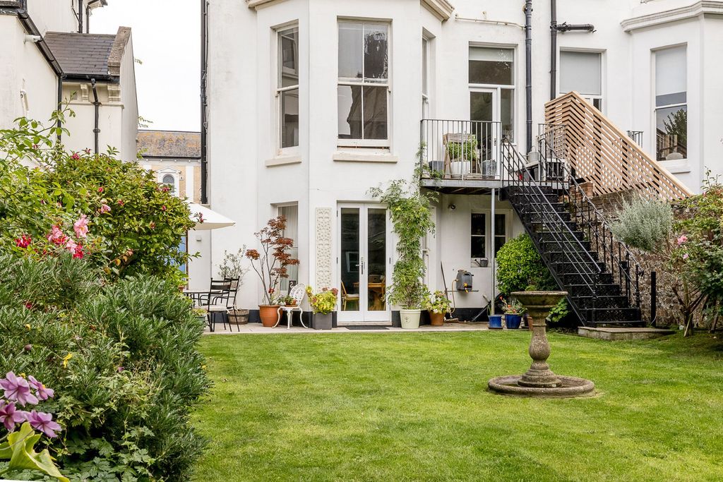Additional image 28 of 6 bed semi-detached house for saleSelborne Road, Hove BN3