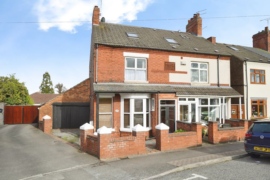 3 bed semi-detached house for saleMelbourne Road, Ibstock, Leicestershire LE67