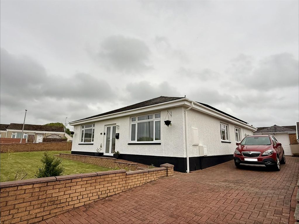 4 bed detached bungalow for saleMorfa Maen, Kidwelly SA17