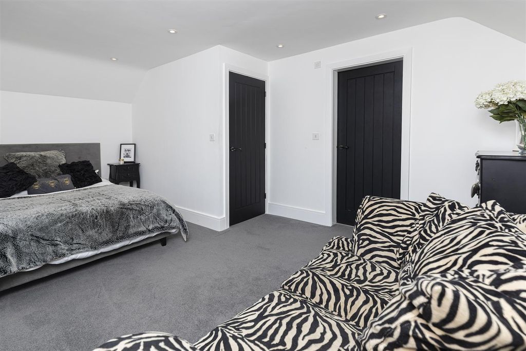 Additional image 39 of 4 bed detached house for saleOakfield Road, Birkby, Huddersfield HD2