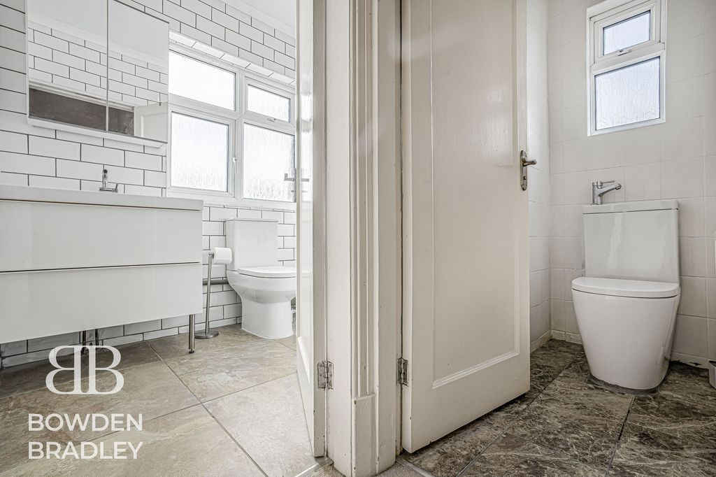Additional image 22 of 5 bed property for saleAbbotswood Gardens, Clayhall IG5