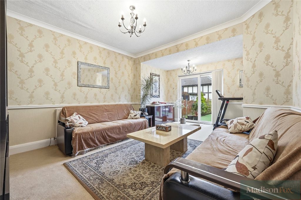 Additional image 12 of 4 bed detached house for saleTomswood Road, Chigwell, Essex IG7