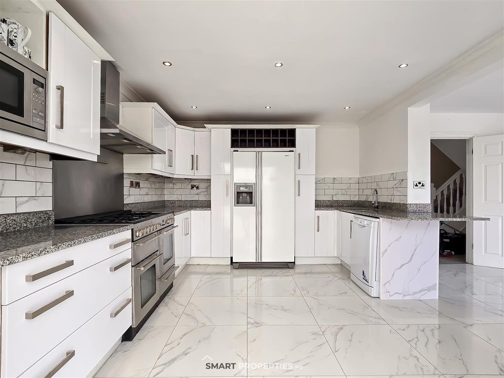 Additional image 11 of 5 bed detached house for saleGreenroyd Croft, Huddersfield HD2