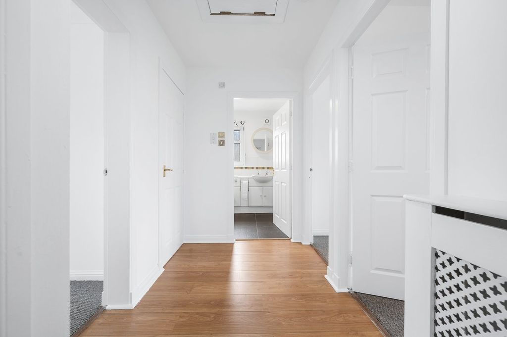 Additional image 2 of 2 bed flat for saleKing Street, Inverkeithing KY11