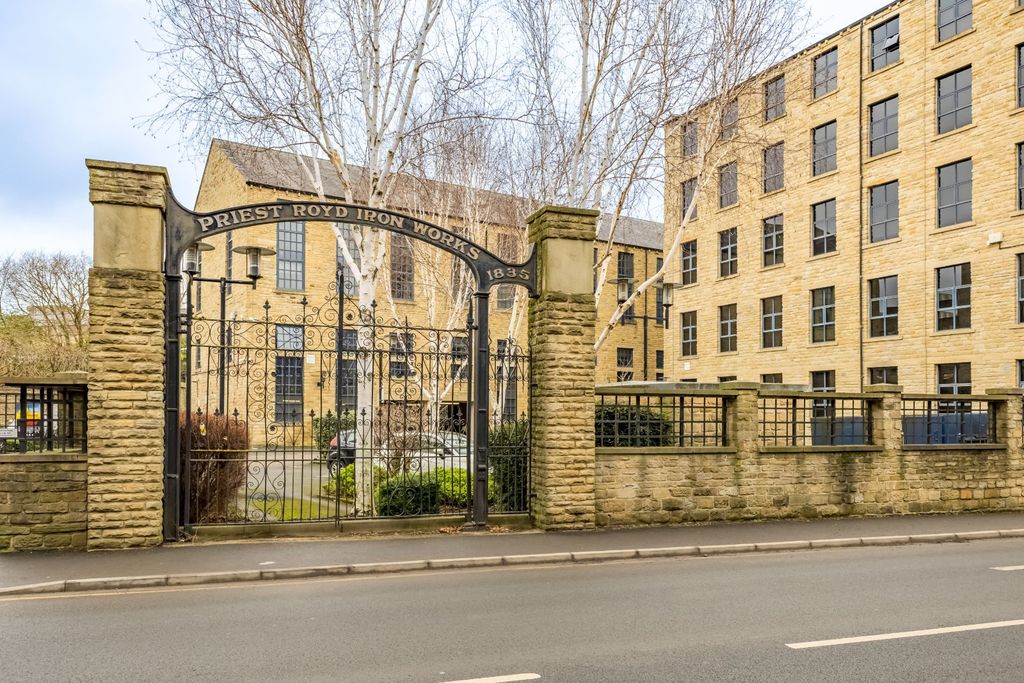 Additional image 17 of 2 bed flat for saleThe Melting Point, Firth Street, Huddersfield HD1