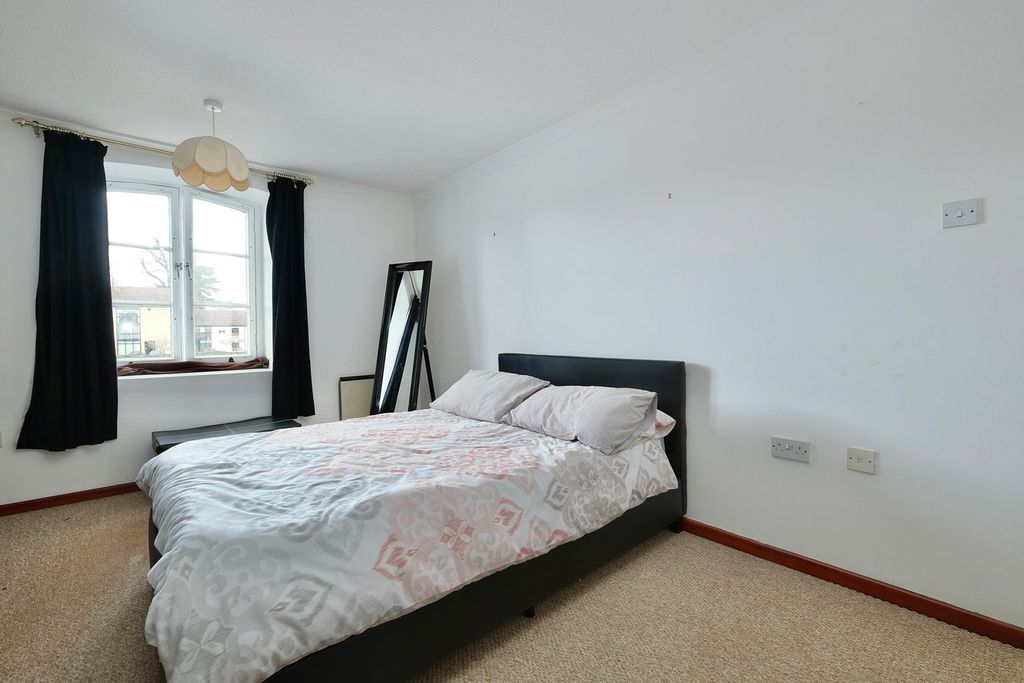 Additional image 7 of 3 bed flat for saleBridge Place, Godmanchester, Huntingdon PE29