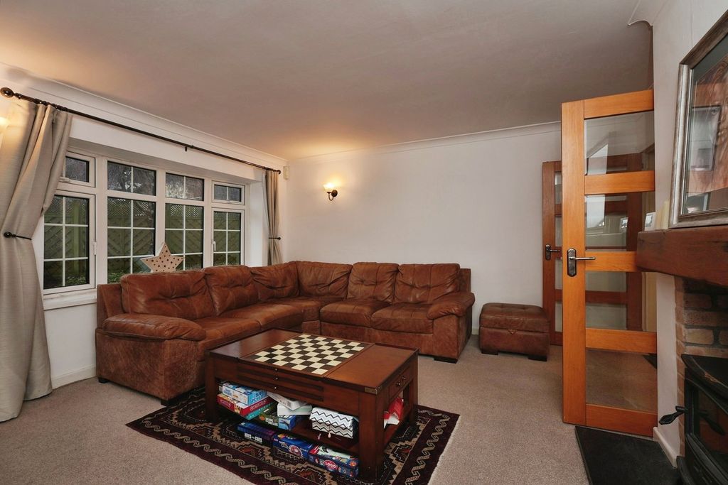 Additional image 7 of 5 bed detached house for saleThe Fairway, Huddersfield HD2