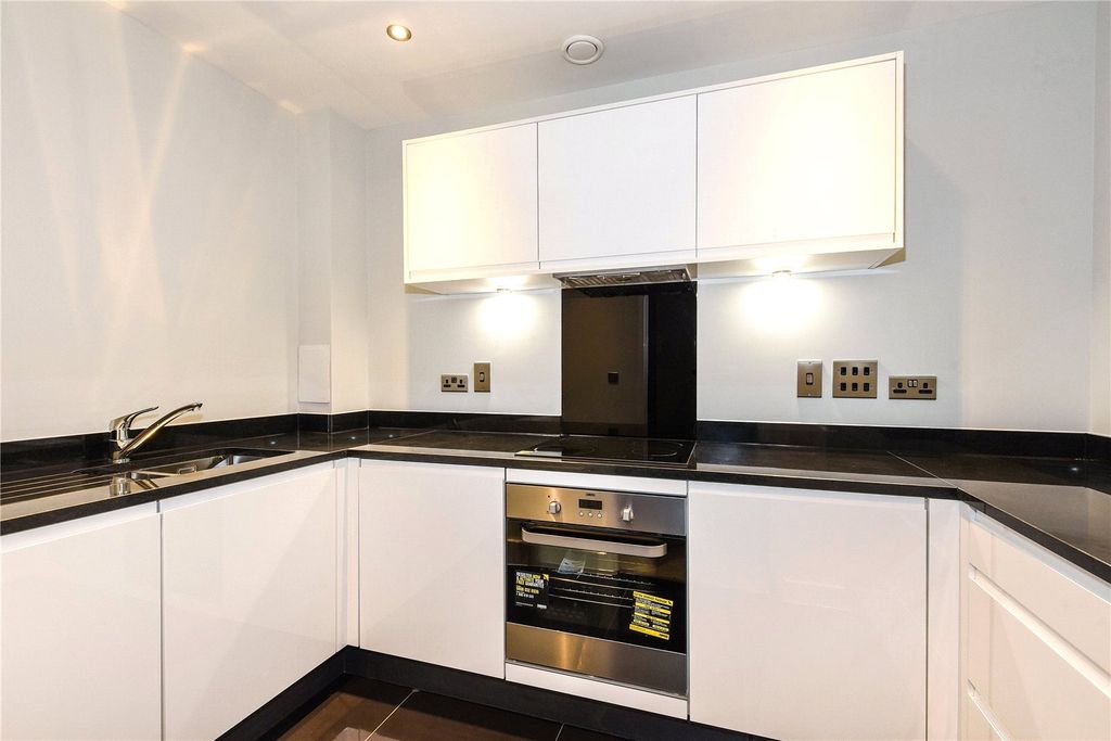 Additional image 9 of 3 bed flat for saleThe Point, Gants Hill IG2
