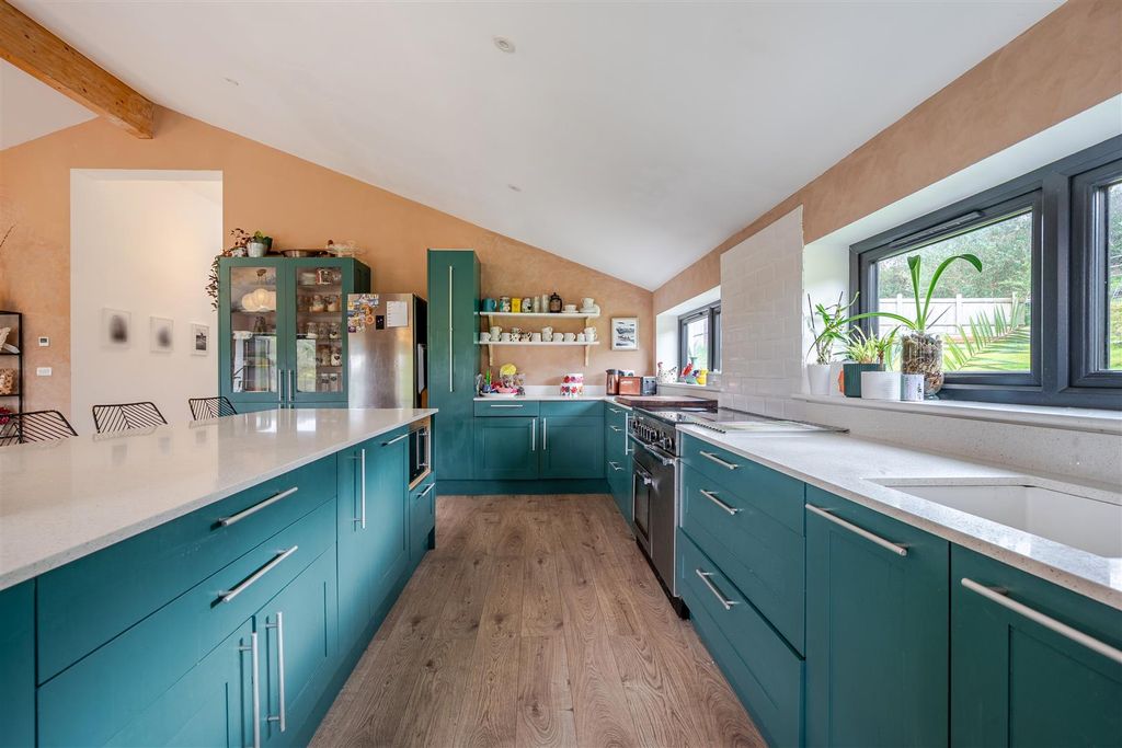 5 bed barn conversion for saleEarlscombe Barns, Bittaford PL21 photo 4