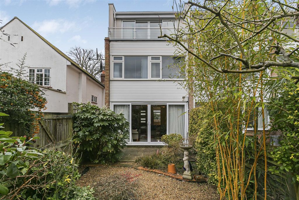 Additional image 28 of 4 bed town house for salePark Road, Kingston Upon Thames KT2