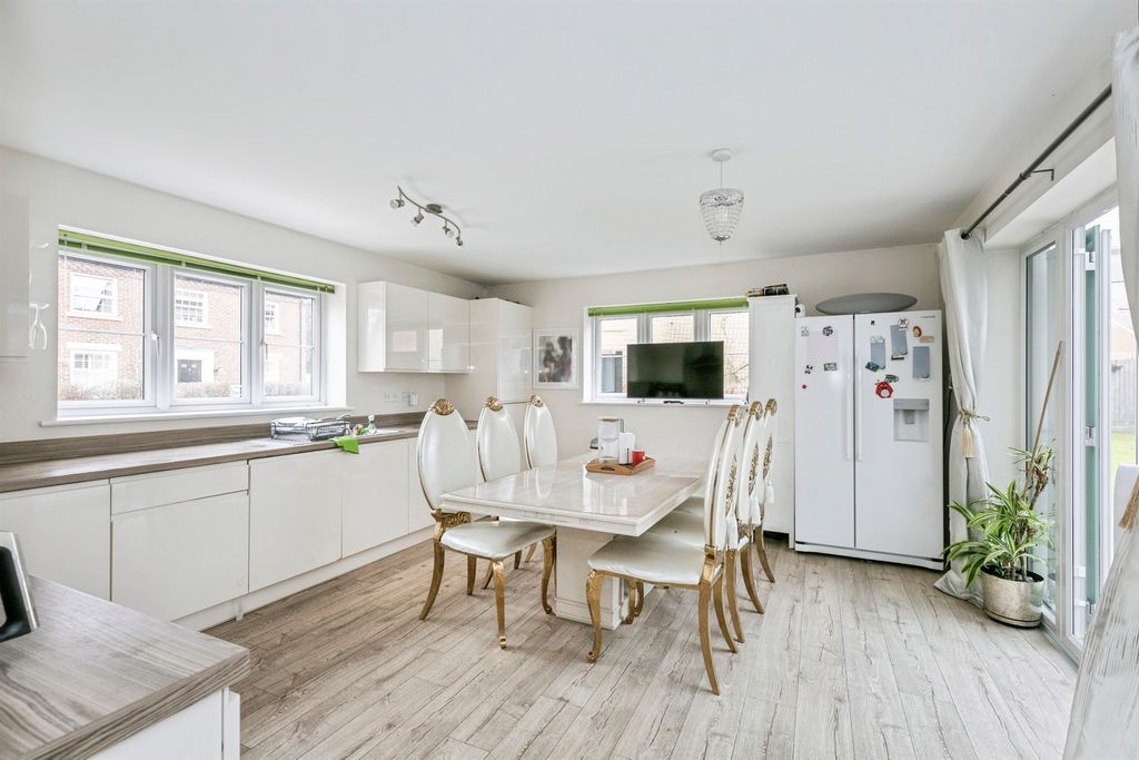 Additional image 7 of 5 bed detached house for saleCentral Avenue, Brampton, Huntingdon PE28