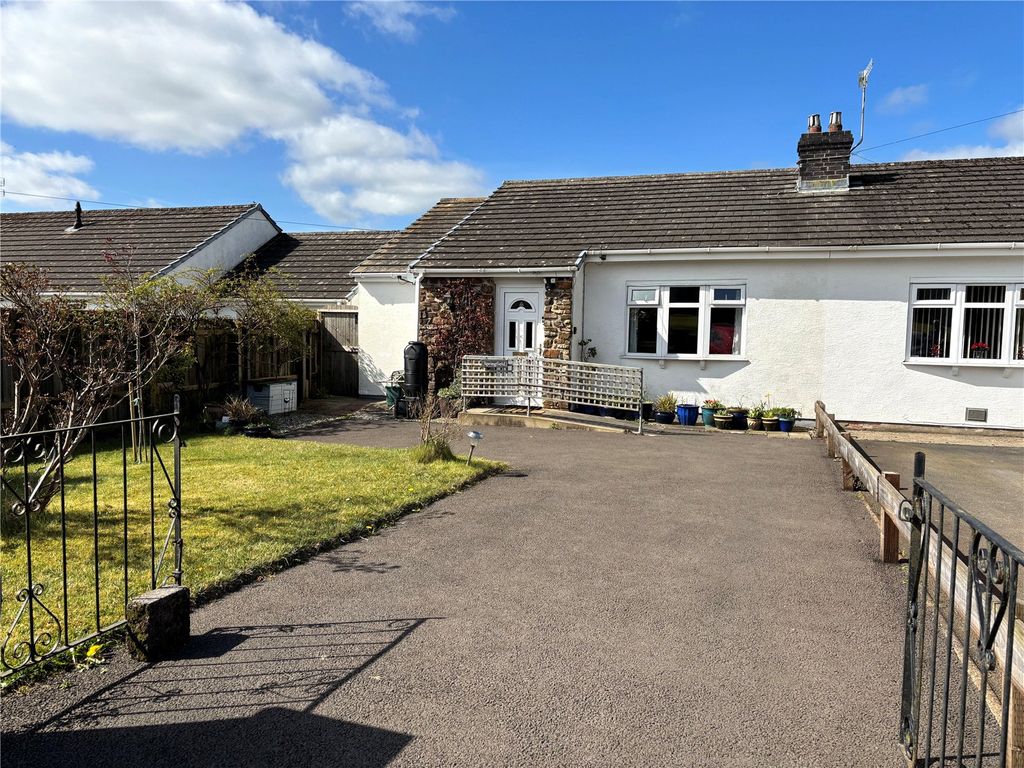 2 bed bungalow for saleStation Road, Kilgetty, Pembrokeshire SA68
