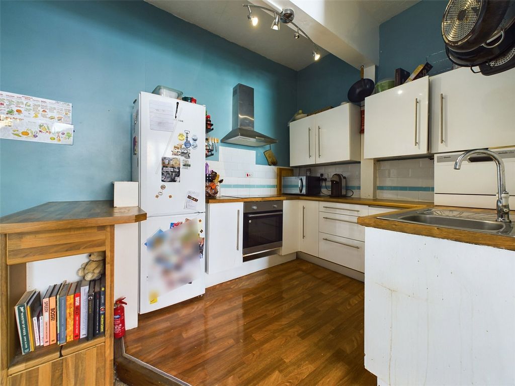 1 bed flat for saleBelvedere Road, Ilfracombe, Devon EX34 photo 4
