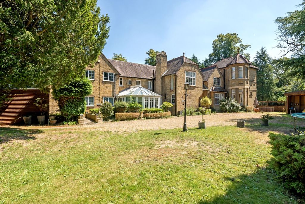 10 bed detached house for saleWood Lane, Iver Heath, Iver, Buckinghamshire SL0