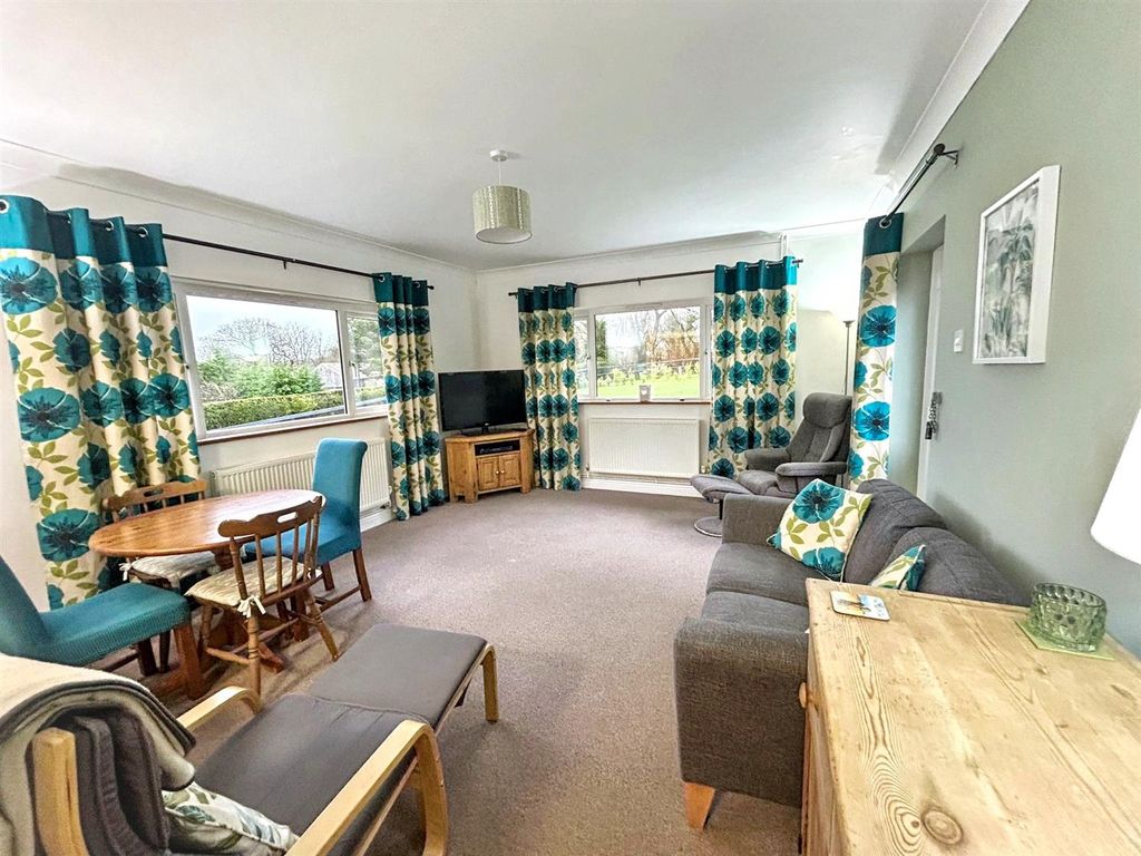 Additional image 5 of 3 bed detached bungalow for saleMeinciau Road, Mynyddygarreg, Kidwelly SA17