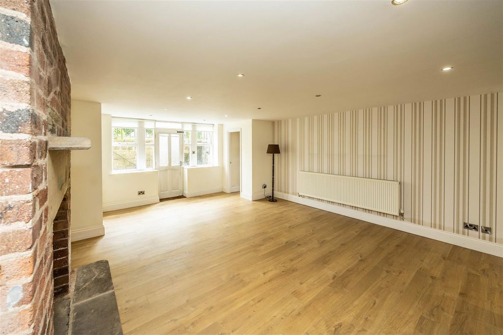 Additional image 7 of 2 bed flat for salePark Drive, Huddersfield HD1