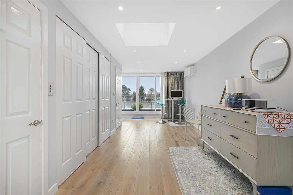 Additional image 15 of 4 bed town house for salePark Road, Kingston Upon Thames KT2