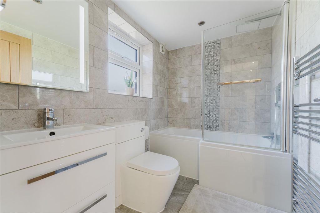 Additional image 11 of 5 bed semi-detached house for saleSt. Margarets Close, Iver SL0