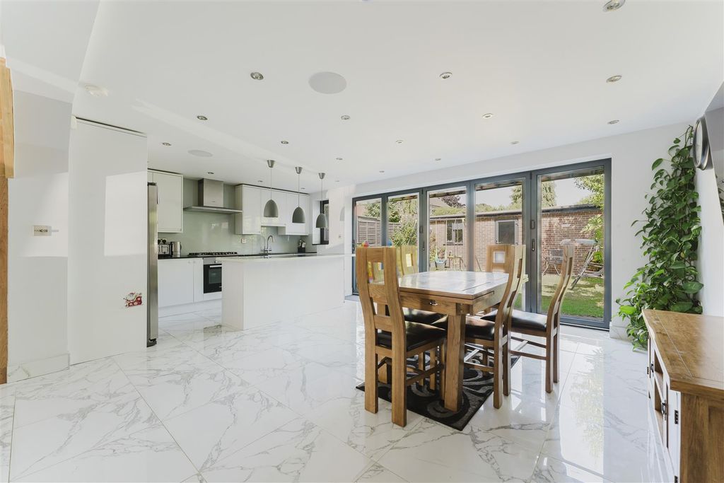 Additional image 4 of 5 bed semi-detached house for saleSt. Margarets Close, Iver SL0
