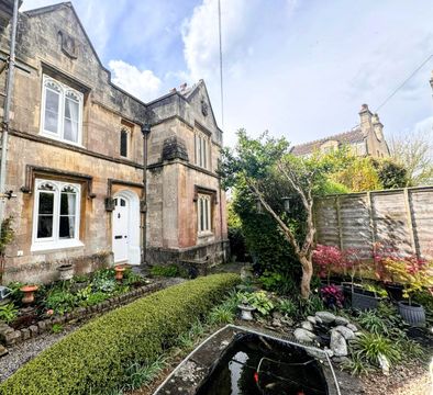 St. Stephens Place, Bath BA1