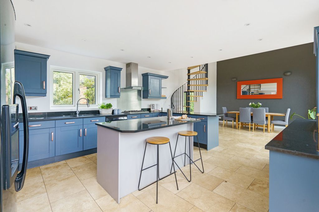 3 bed barn conversion for saleDalehouse Lane, Kenilworth CV8 photo 4