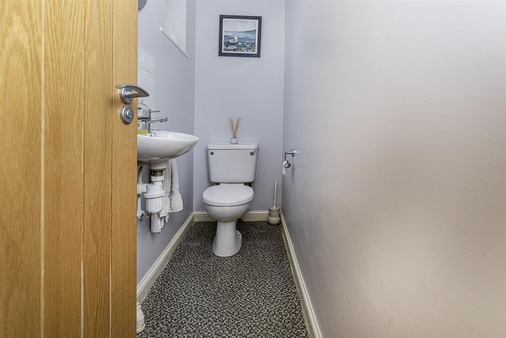 Additional image 24 of 5 bed detached house for saleWhitebeam Park, Birkby, Huddersfield HD2