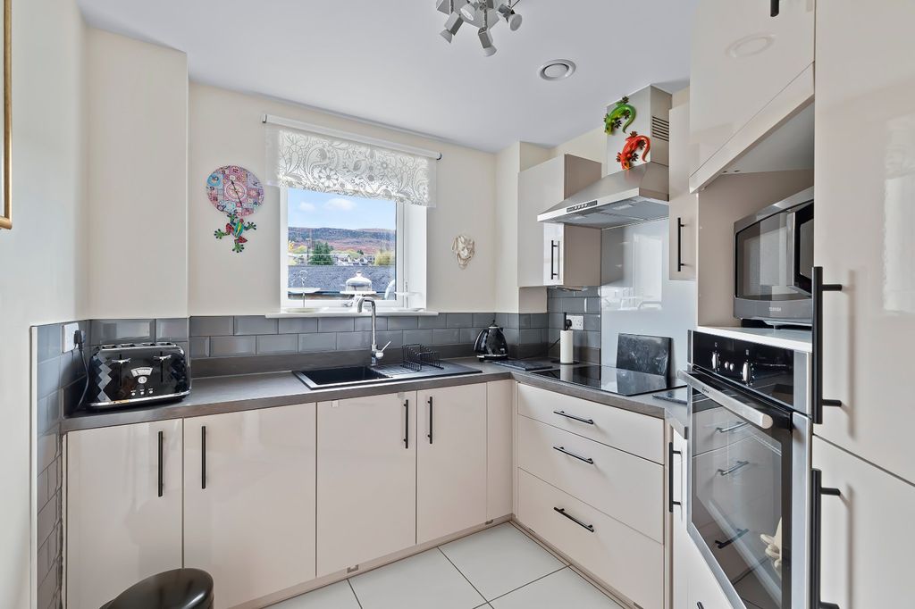 Additional image 2 of 1 bed flat for saleRailway Road, Ilkley, West Yorkshire LS29