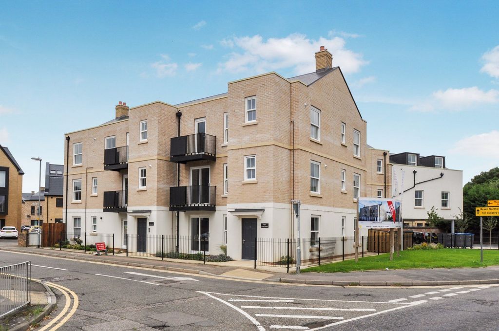 2 bed flat for sale12 Ferrars Road, Huntingdon PE29