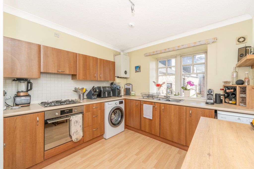 Additional image 15 of 2 bed flat for saleBranning Court, Kirkcaldy KY1