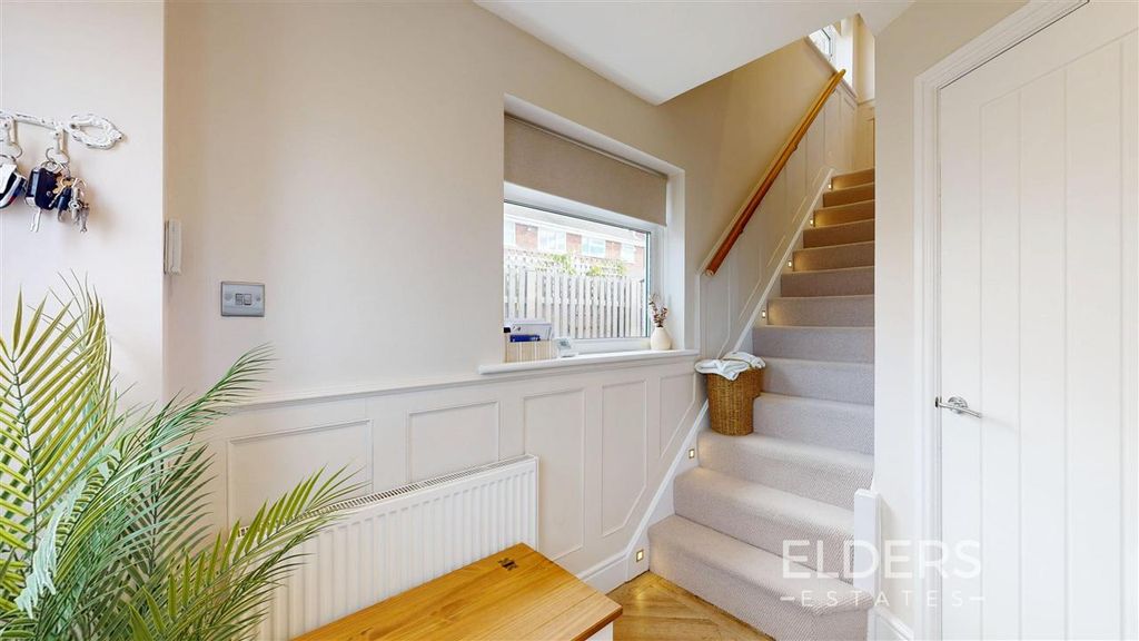 4 bed detached house for saleSummerfields Way, Shipley View, Shipley View, Ilkeston DE7 photo 2