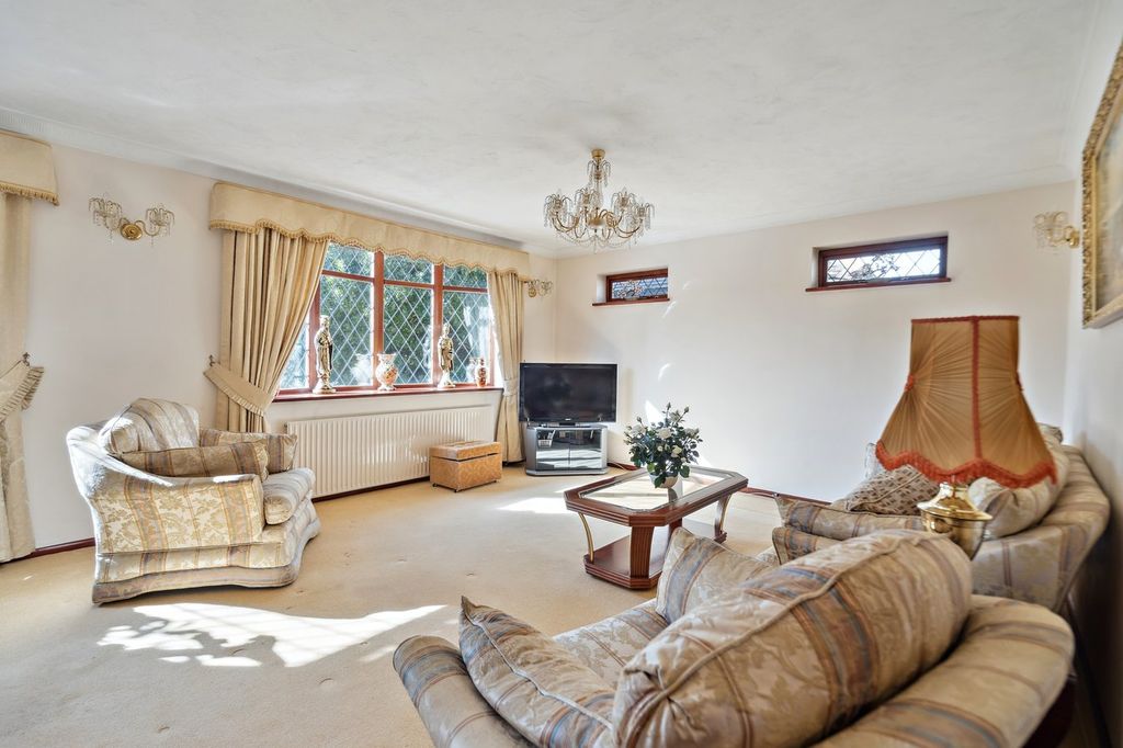 Additional image 17 of 5 bed detached house for saleNorwood Lane, Iver SL0
