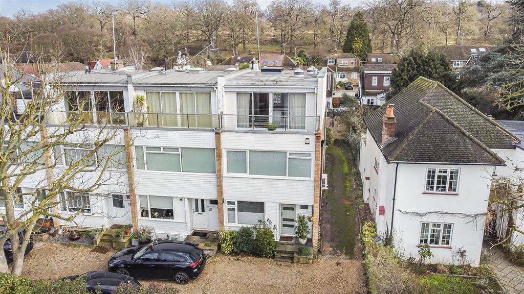 Additional image 33 of 4 bed town house for salePark Road, Kingston Upon Thames KT2