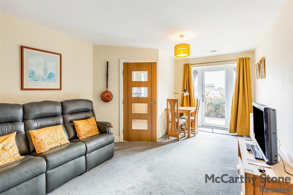 Additional image 2 of 1 bed flat for saleTresham Close, St. Marys Road, Kettering, Northamptonshire NN15