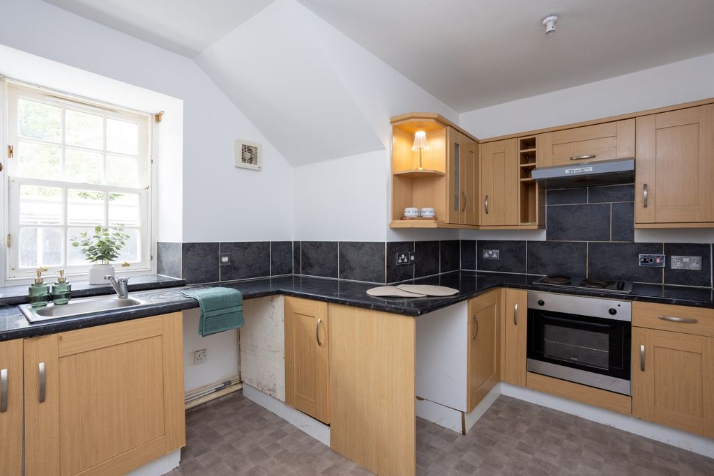 Additional image 7 of 2 bed flat for saleHigh Street, Kirkcaldy KY1