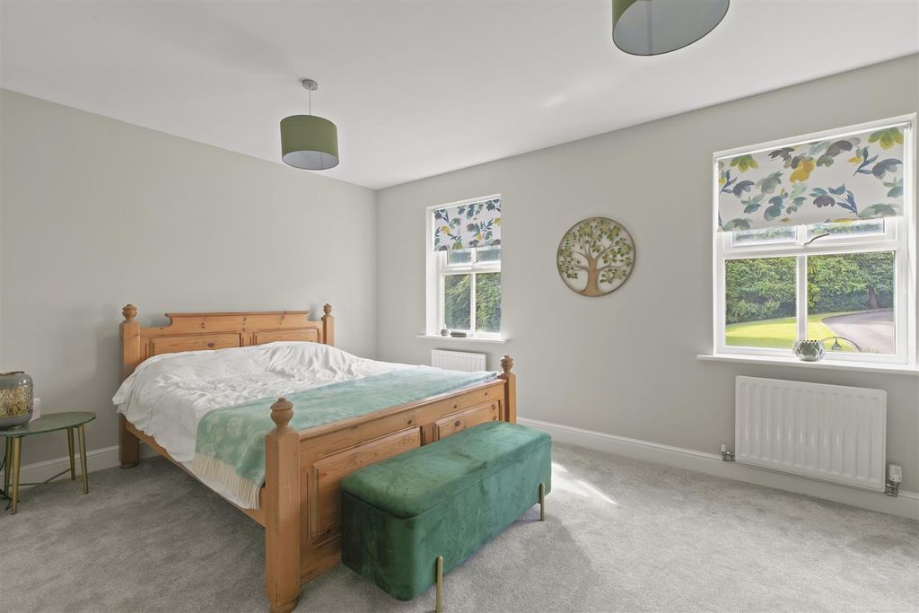 Additional image 27 of 5 bed property for saleCollege Drive, Ilkley LS29