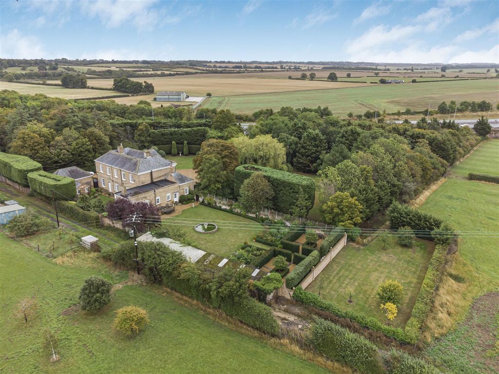 Additional image 2 of 5 bed detached house for saleBrooklands Lane, Alconbury PE28