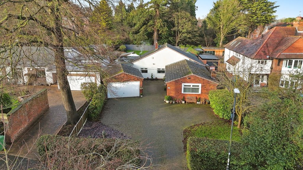 5 bed detached bungalow for saleChurch Lane, Kirk Ella, Hull HU10