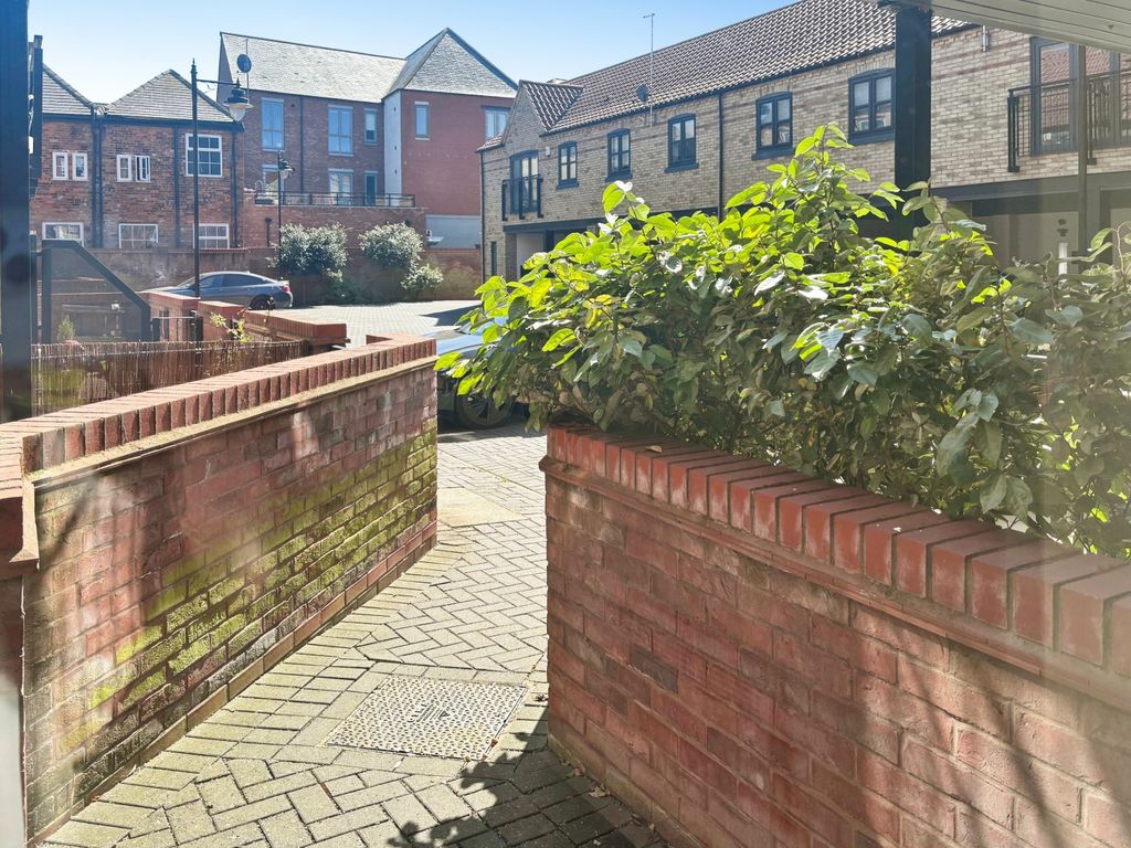 Additional image 11 of 2 bed flat for saleQueen Street, City Centre, Hull HU1