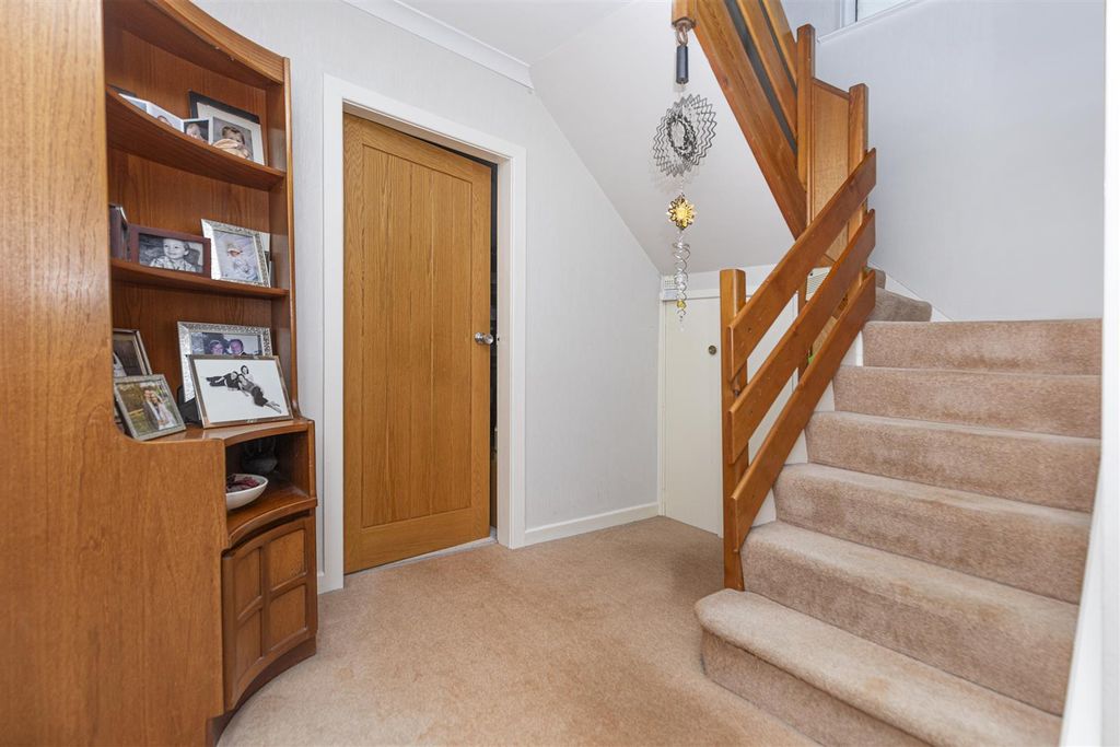 Additional image 22 of 5 bed detached house for saleThe Ghyll, Fixby, Huddersfield HD2