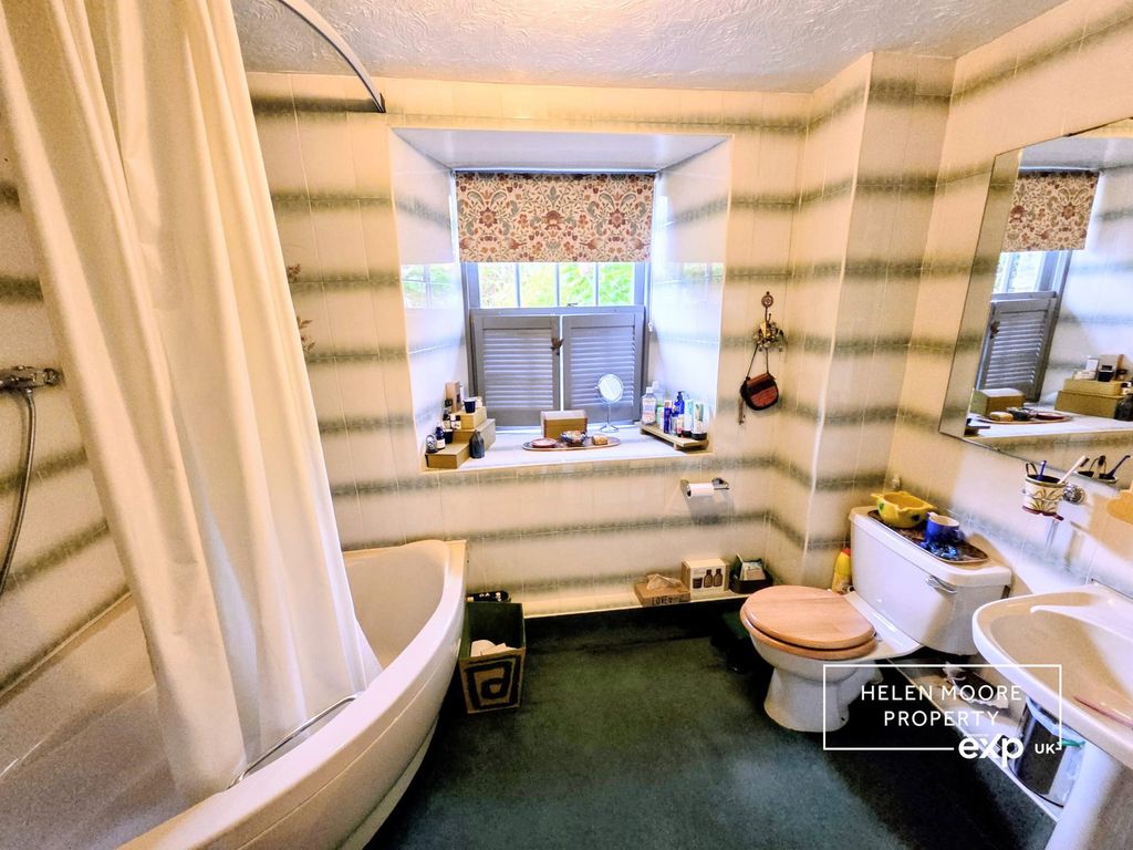 Additional image 9 of 2 bed flat for saleWoodland Court, Woodland Road, Ivybridge PL21