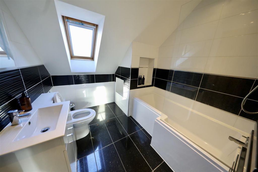 Additional image 10 of 2 bed flat for saleGeorge Street, Hull HU1