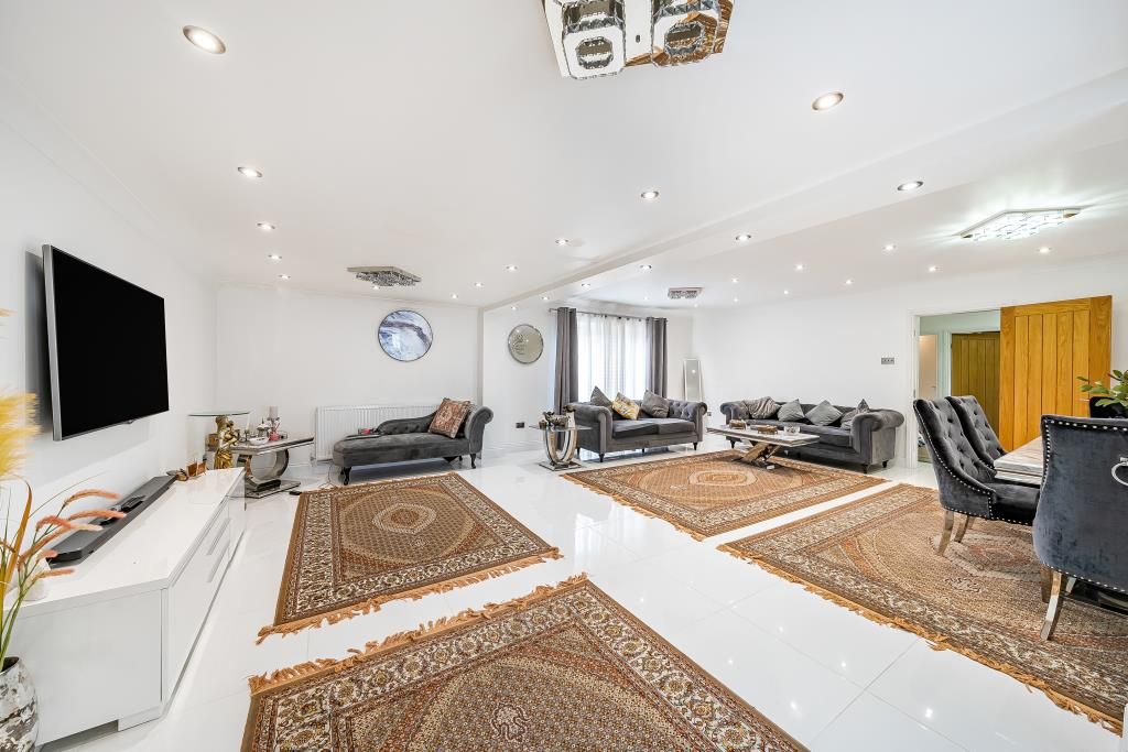 Additional image 12 of 2 bed detached bungalow for saleKidlington, Oxfordshire OX5