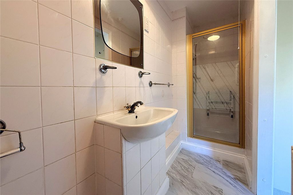 Additional image 11 of 2 bed flat for saleThe Groves, Crescent Road, Ivybridge, Devon PL21