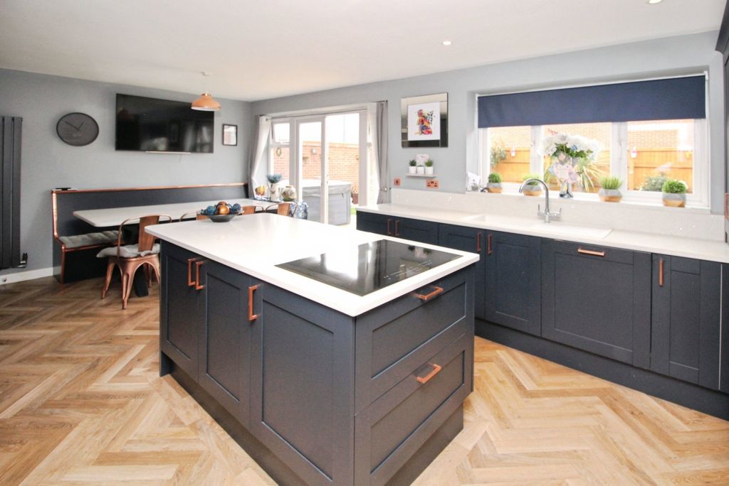 Additional image 6 of 5 bed detached house for saleCrosbie Grove, Silverwoods, Kidderminster DY11