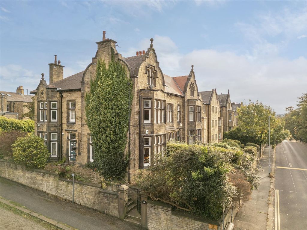 Additional image 50 of 6 bed semi-detached house for salePark Drive, Huddersfield HD1
